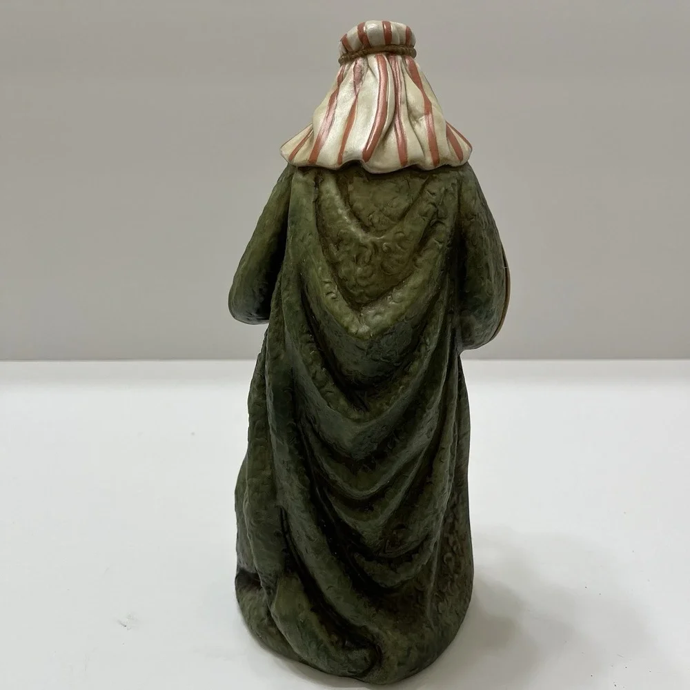 Christmas Grandeur Noel Porcelain Nativity Wise Man Replacement Figure 1999